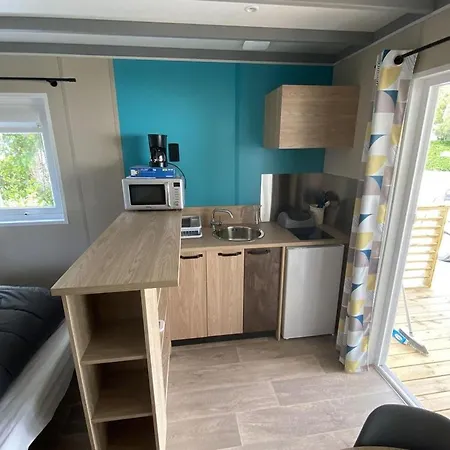 Cosy Avec Terrasse - 2 Pers. - Api-1-52-2846 * Saint-Hilaire-de-Riez
