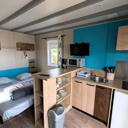 Cosy Avec Terrasse - 2 Pers. - Api-1-52-2846 Campingplatz Saint-Hilaire-de-Riez