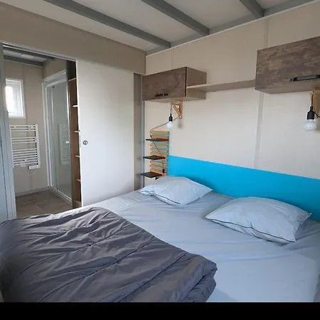 Cosy Avec Terrasse - 2 Pers. - Api-1-52-2846 * Saint-Hilaire-de-Riez