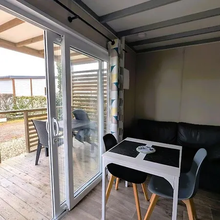 Cosy Avec Terrasse - 2 Pers. - Api-1-52-2846