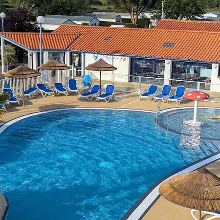 Campingplatz Cosy Avec Terrasse - 2 Pers. - Api-1-52-2846 *