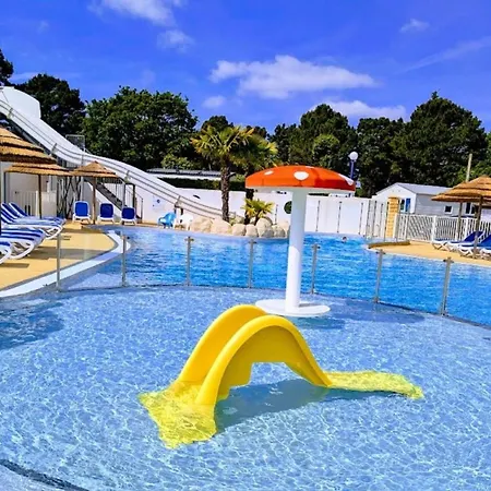 Cosy Avec Terrasse - 2 Pers. - Api-1-52-2846 Campingplatz Saint-Hilaire-de-Riez