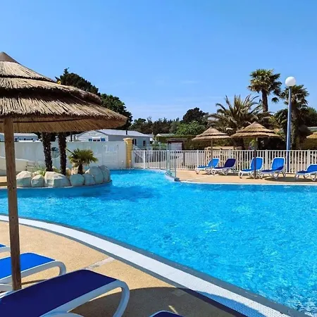 Cosy Avec Terrasse - 2 Pers. - Api-1-52-2846 Campingplatz